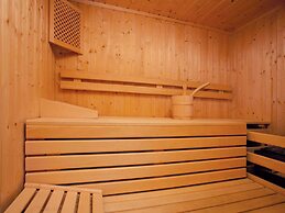 Luxurious Chalet With Sauna in Königsleiten