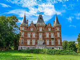 Castle With Wellness and Zipline
