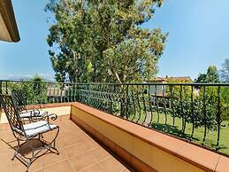 Belvilla by OYO Villa Somnium