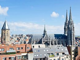 Modern Holiday Home, Near the Sea