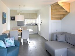 Modern Holiday Home, Near the Sea