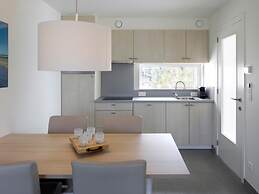 Modern Holiday Home, Near the Sea