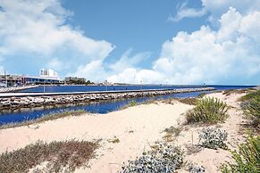 Villa in Vilamoura With Pool Near Beach