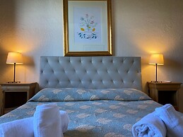 Family Apartment With the Pool