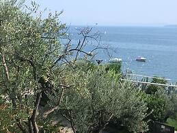 Belvilla by OYO Appartment Dafinzi