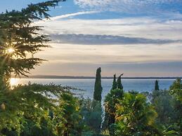 Belvilla by OYO Appartment Dafinzi