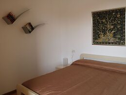 Holiday Home with Nicely Decorated Interior near Lake Garda