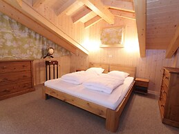 Charming Chalet With Open Fireplace