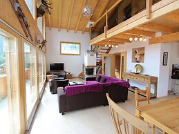 Charming Chalet With Open Fireplace