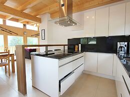 Charming Chalet With Open Fireplace