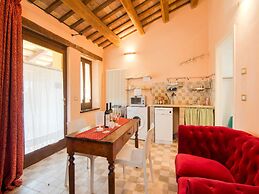 Captivating Apartment in Ascoli Piceno with Hot Tub