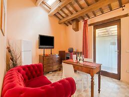 Captivating Apartment in Ascoli Piceno with Hot Tub