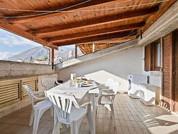 Belvilla by Oyo Sirente House