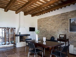 Lovely Apartment in Ascoli Piceno with Hot Tub