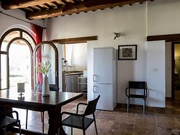 Lovely Apartment in Ascoli Piceno with Hot Tub