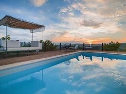 Lovely Apartment in Ascoli Piceno with Hot Tub