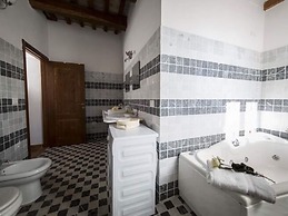 Lovely Apartment in Ascoli Piceno with Hot Tub