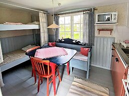 Nostalgic Island Idyll in Aaeu