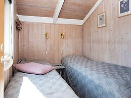 Secluded Harbor Cottage-by Traum