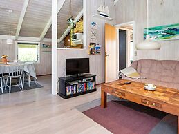 Secluded Harbor Cottage-by Traum