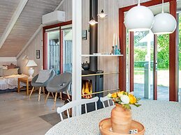 Secluded Harbor Cottage-by Traum