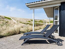 Seaside Serenity in Aaeurgab With Sauna-by Traum