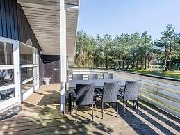 Bright Cottage With Covered Terrace-by Traum