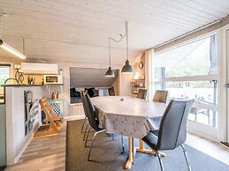 Bright Cottage With Covered Terrace-by Traum