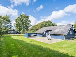 5 Person Holiday Home in Hemmet