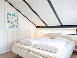 5 Person Holiday Home in Hemmet