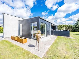 6 Person Holiday Home in Hemmet