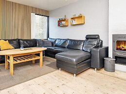 6 Person Holiday Home in Hemmet