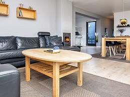 6 Person Holiday Home in Hemmet