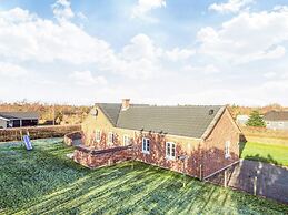 8 Person Holiday Home in Tarm