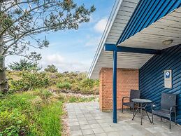 Tranquil Oasis in Henne Strand-by Traum