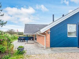 Tranquil Oasis in Henne Strand-by Traum
