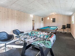 Luxurious Retreat With Spa and Sauna-by Traum