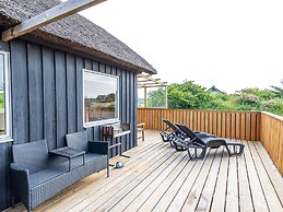 Bright Seaside Retreat in Haurvig-by Traum