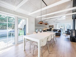 8 Person Holiday Home in Blavand