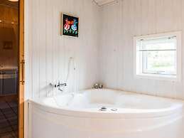 Secluded Cozy Cottage-by Traum