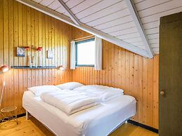 Cozy Cottage Retreat in Houstrup-by Traum