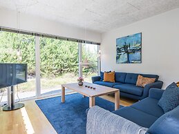 6 Person Holiday Home in Henne