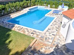 Charming Villa in Vilamoura With Private Pool