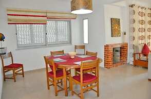 Villa in Vilamoura Near Beaches and Golf