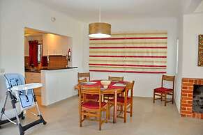 Villa in Vilamoura Near Beaches and Golf
