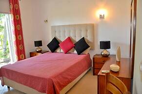 Villa in Vilamoura Near Beaches and Golf