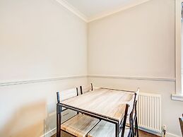 Graceful Apartment in Greenock near Newark Castle