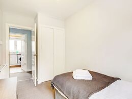 Graceful Apartment in Greenock near Newark Castle