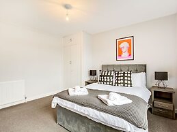 Graceful Apartment in Greenock near Newark Castle