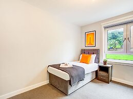 Graceful Apartment in Greenock near Newark Castle